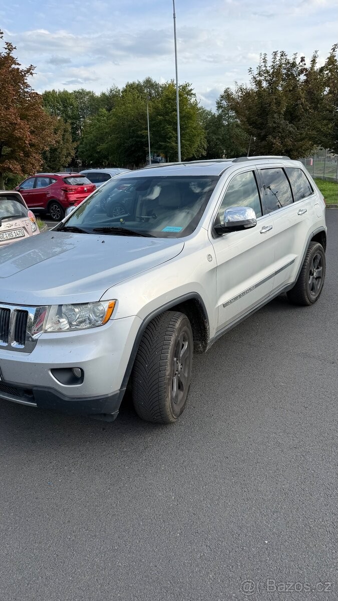 Jeep Grand Cherokee 5,7   + LPG