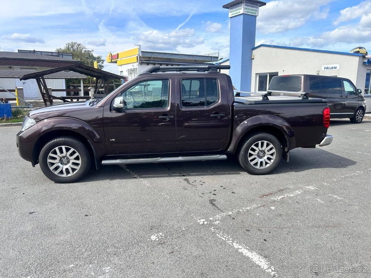 Nissan Navara 3,0   DCI