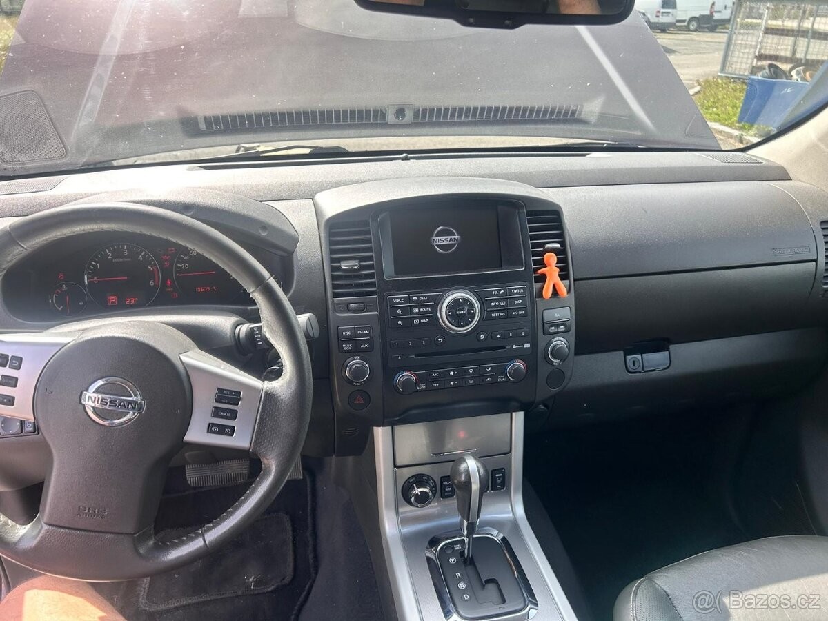 nissan-navara-3-0-dci - 4