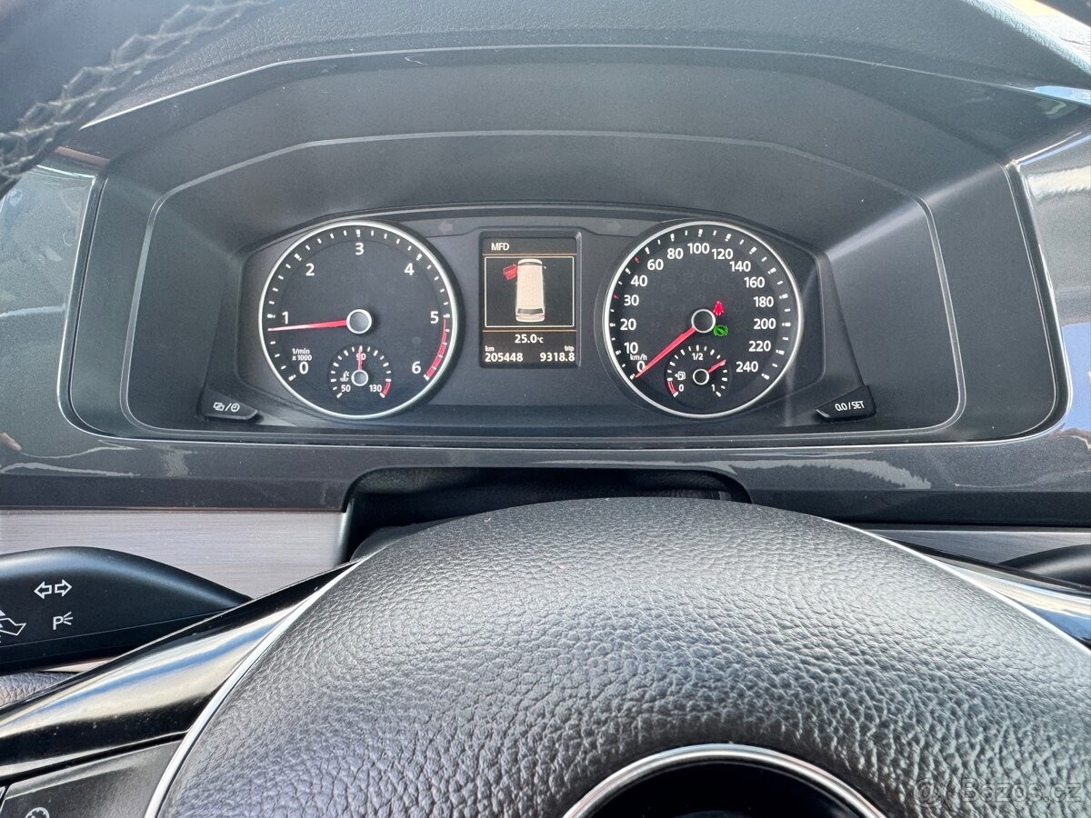 volkswagen-multivan-2-0-bitdi-150kw-4motion-dsg - 9