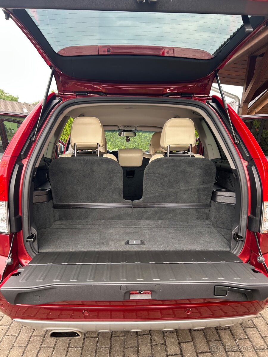 volvo-xc90-2-4-d5-awd-147-kw-cr-101700-km - 3