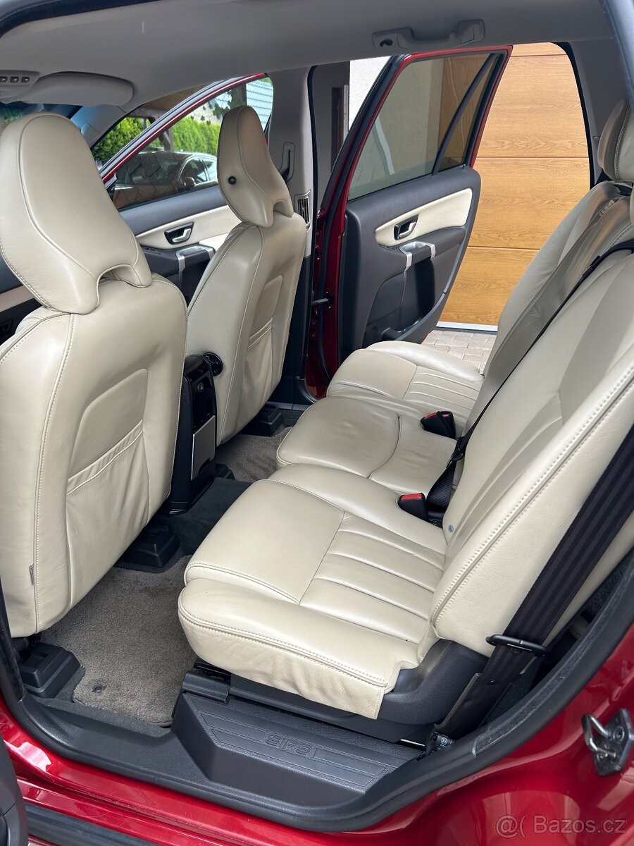 volvo-xc90-2-4-d5-awd-147-kw-cr-101700-km - 7