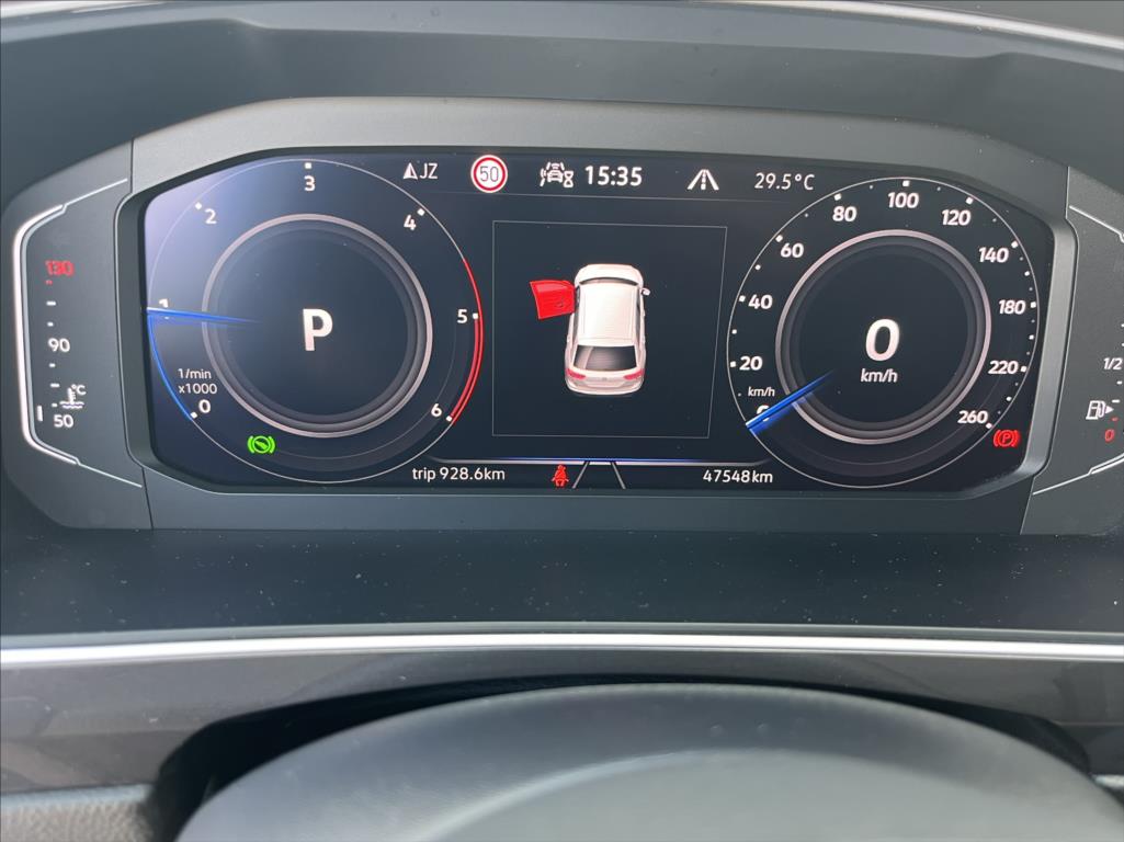 volkswagen-tiguan-2-0-tdi-110kw-7at - 8