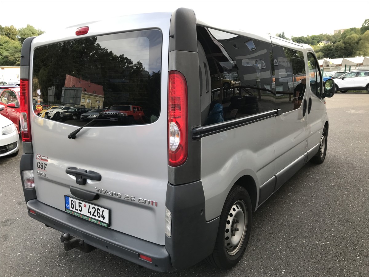 opel-vivaro-2-5-cdti-long-107kw - 4