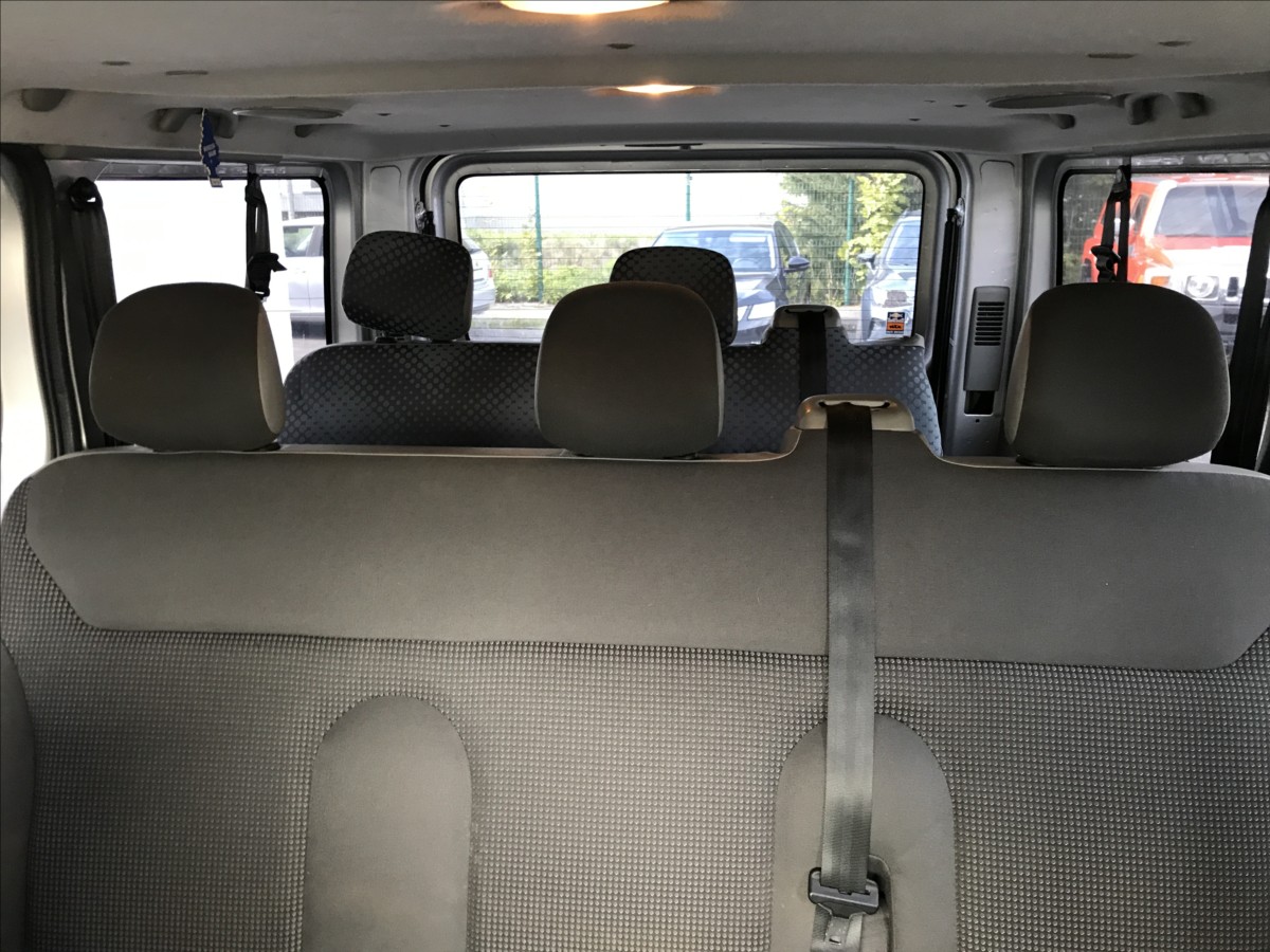 opel-vivaro-2-5-cdti-long-107kw - 9