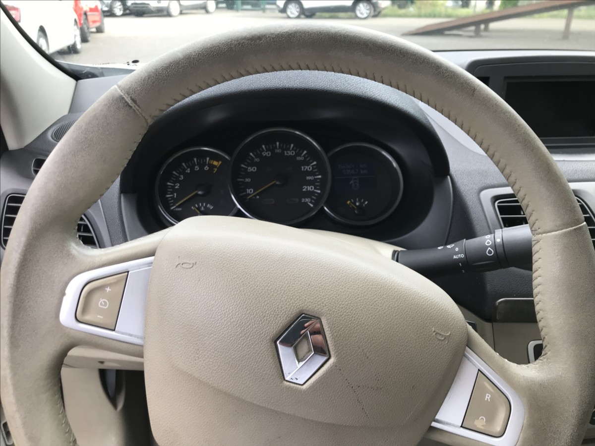 renault-fluence-1-6-i-81kw - 9