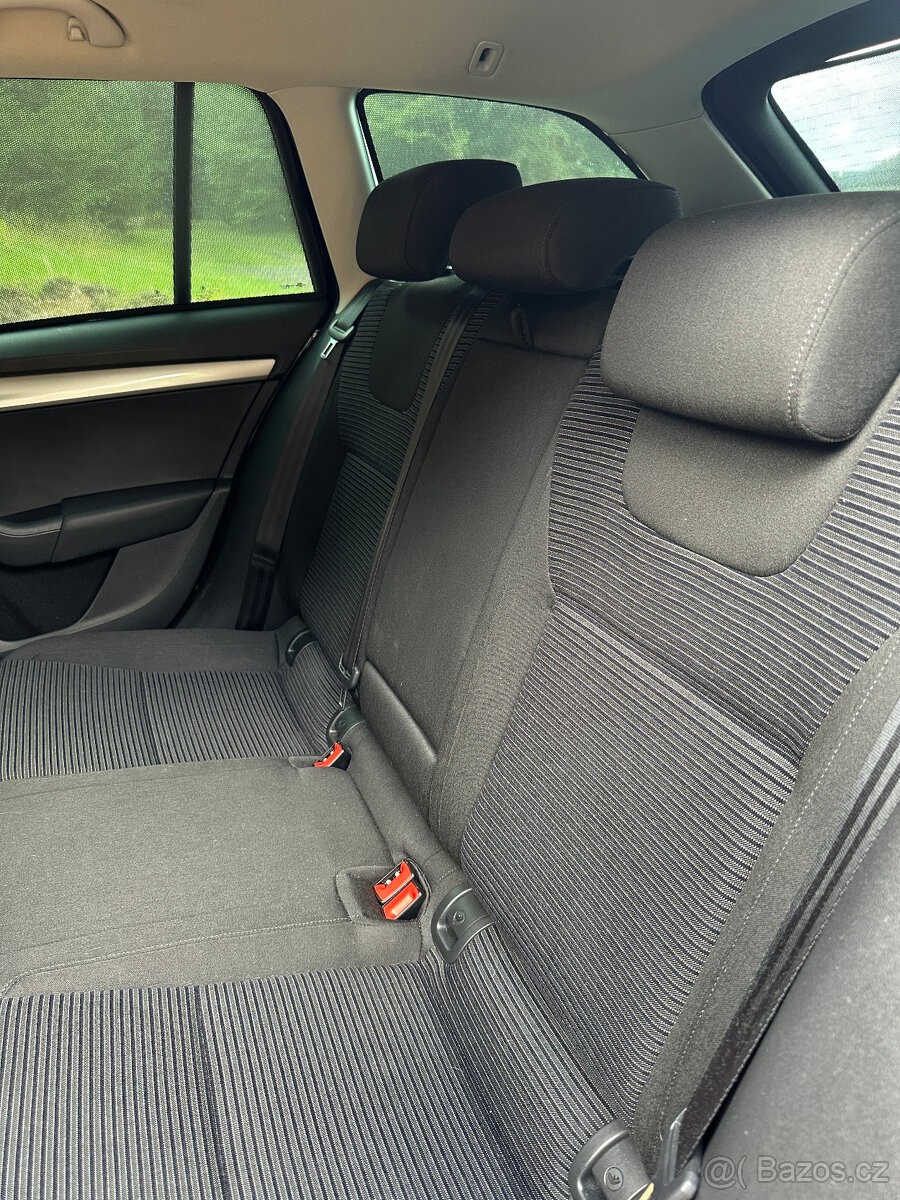 skoda-octavia-2-0-tdi-110kw-sport-style-4x4 - 7