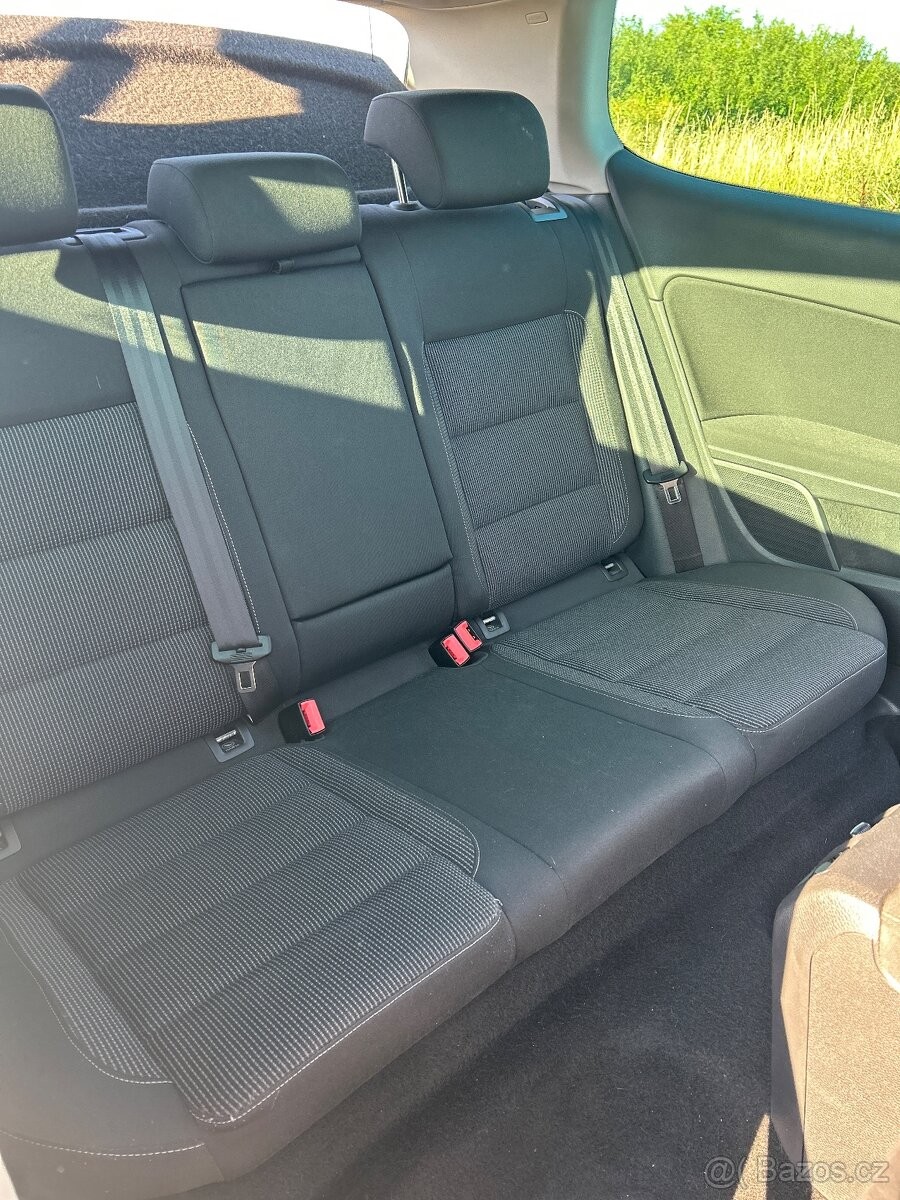 volkswagen-golf-1-4-vi-tsi-118kw-160hp - 4