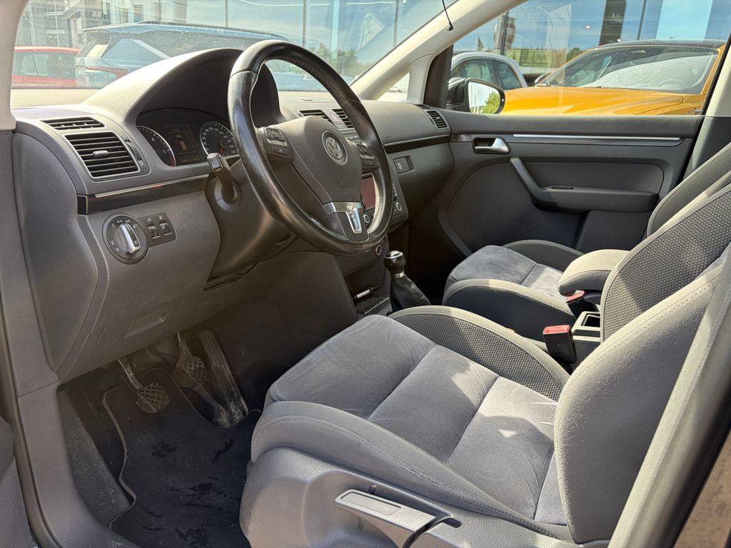 volkswagen-touran-2-0-tdi-103kw - 4