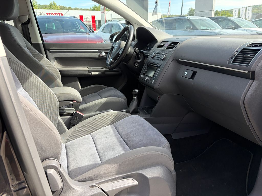 volkswagen-touran-2-0-tdi-103kw - 6