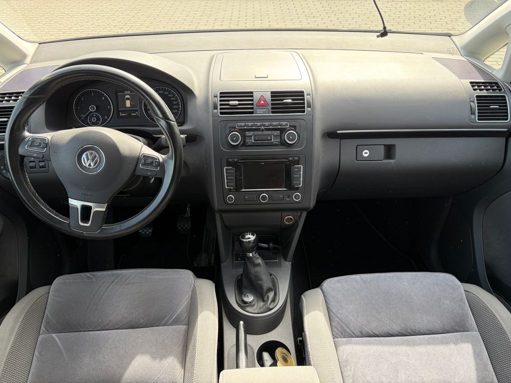volkswagen-touran-2-0-tdi-103kw - 7