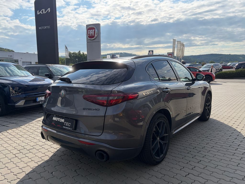 alfa-romeo-stelvio-2-0t-280k-awd-veloce-at8 - 2