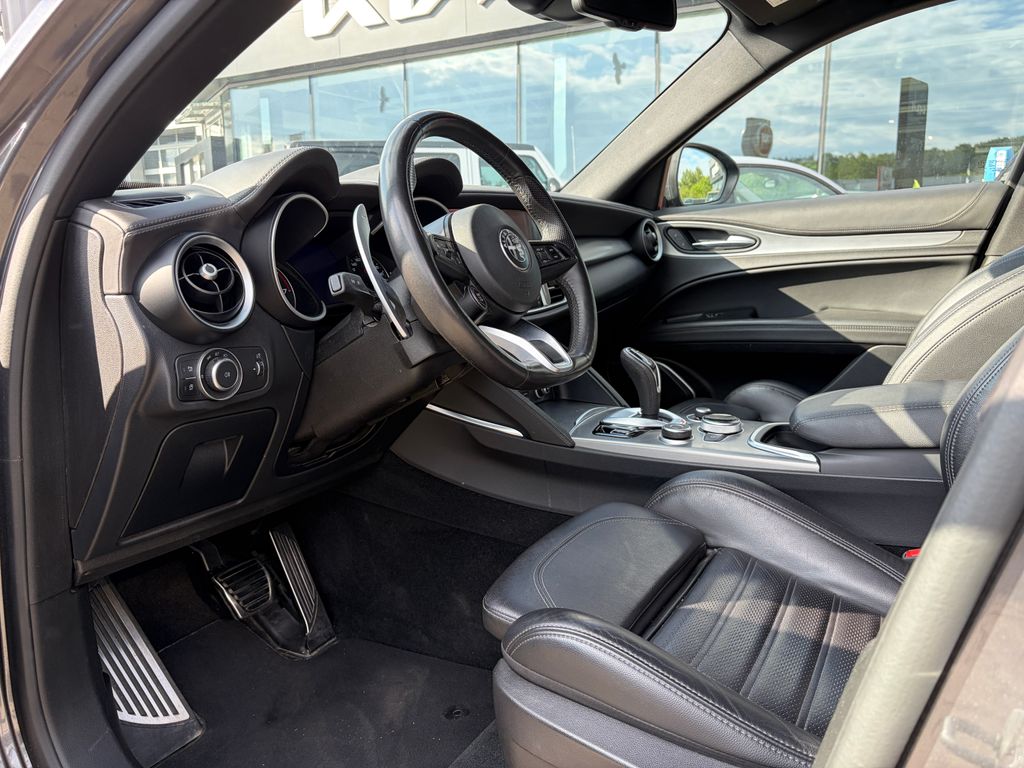 alfa-romeo-stelvio-2-0t-280k-awd-veloce-at8 - 4