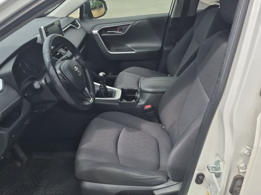 toyota-rav4-2-0i-4x2-6mt-comfort-style-129 - 8