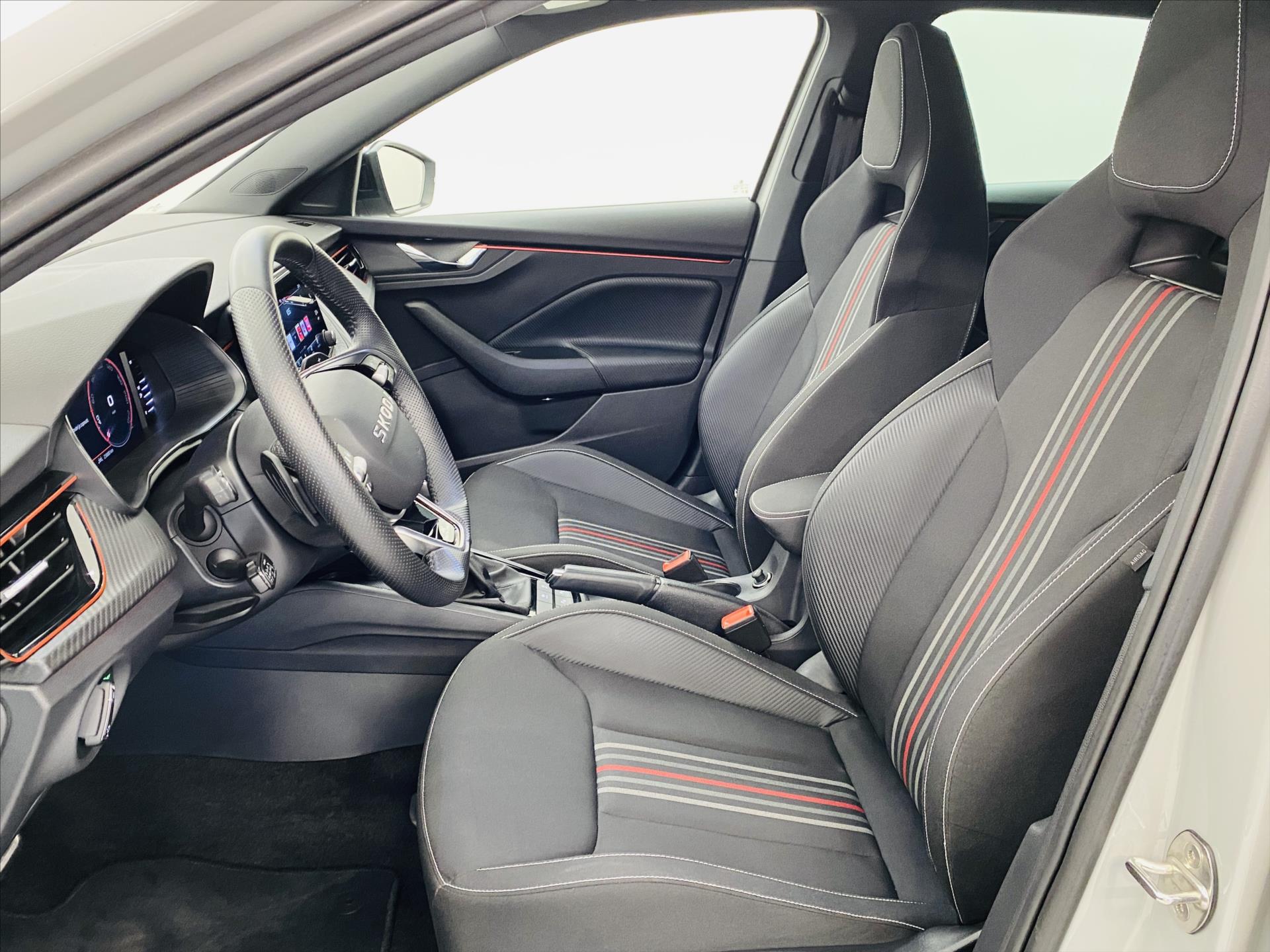 skoda-scala-1-0-tsi-85kw-dsg-monte-carlo - 4