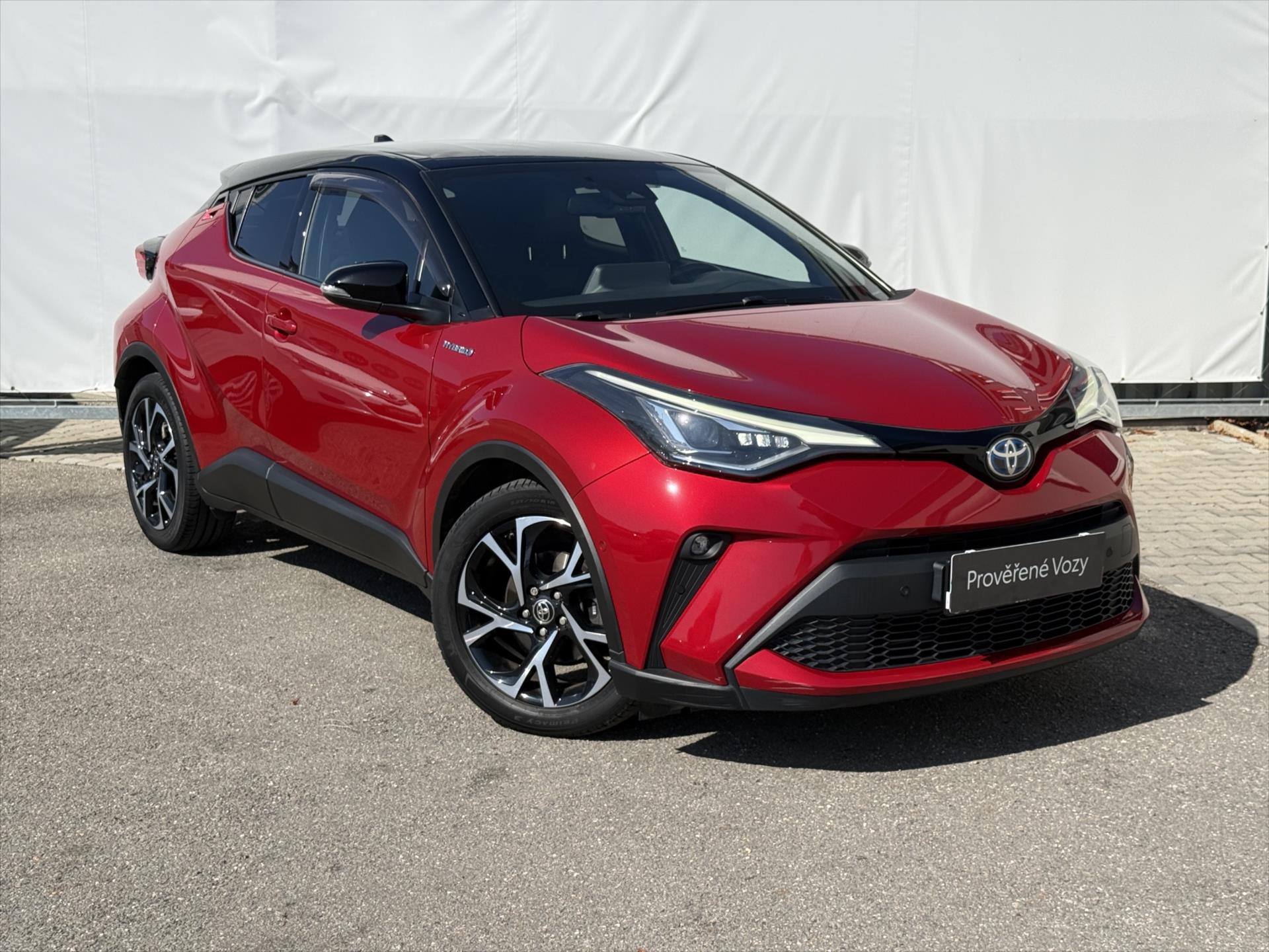 toyota-c-hr-2-0-selection-black-alcantara - 2