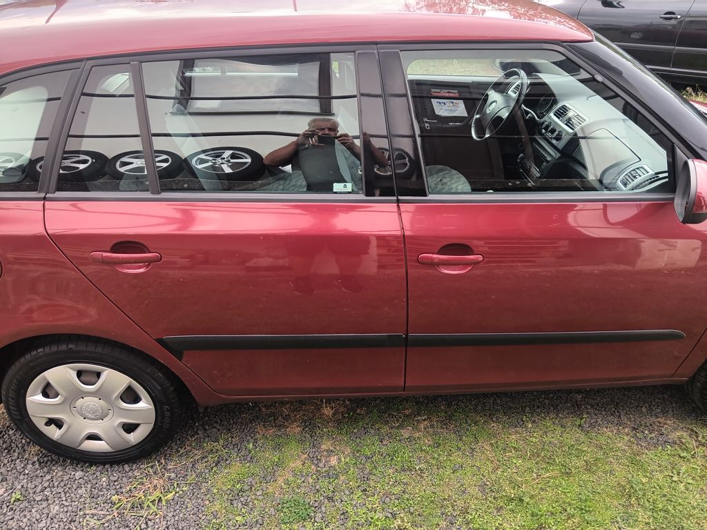 skoda-fabia-1-4-16v-ambiente-combi - 5
