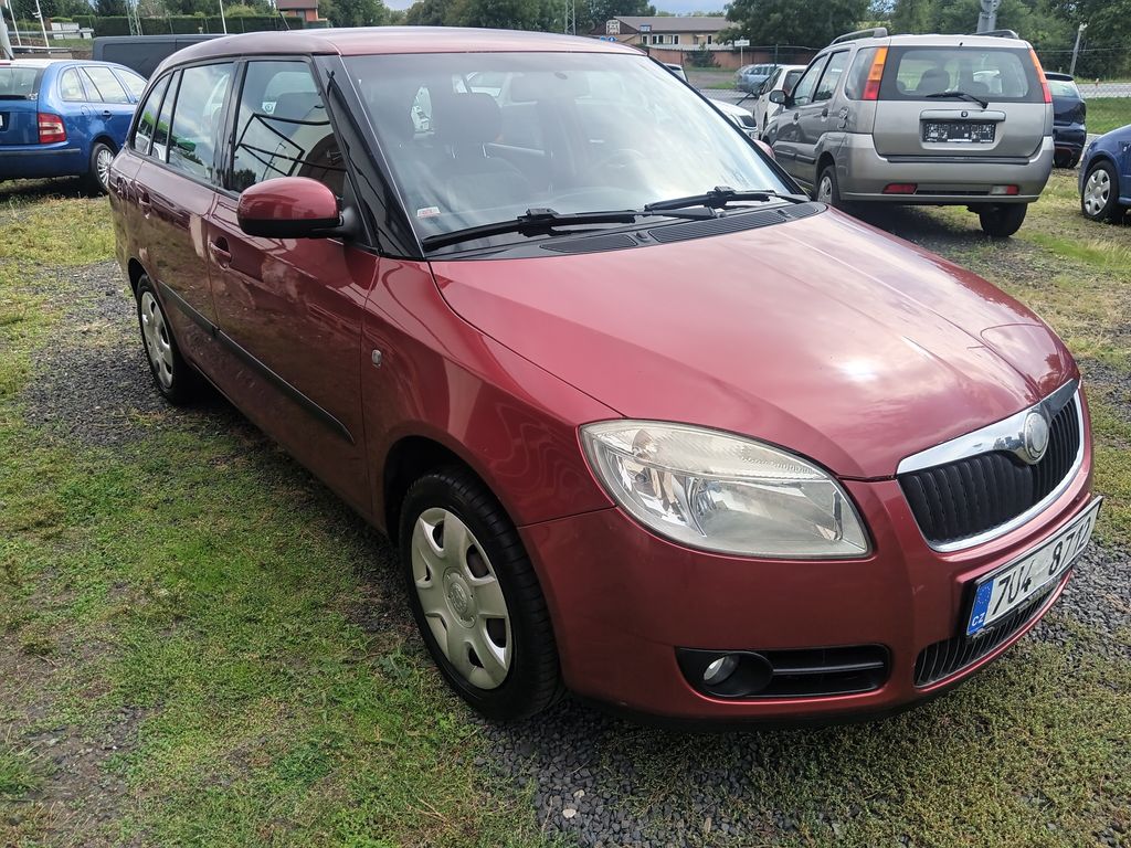 skoda-fabia-1-4-16v-ambiente-combi - 6