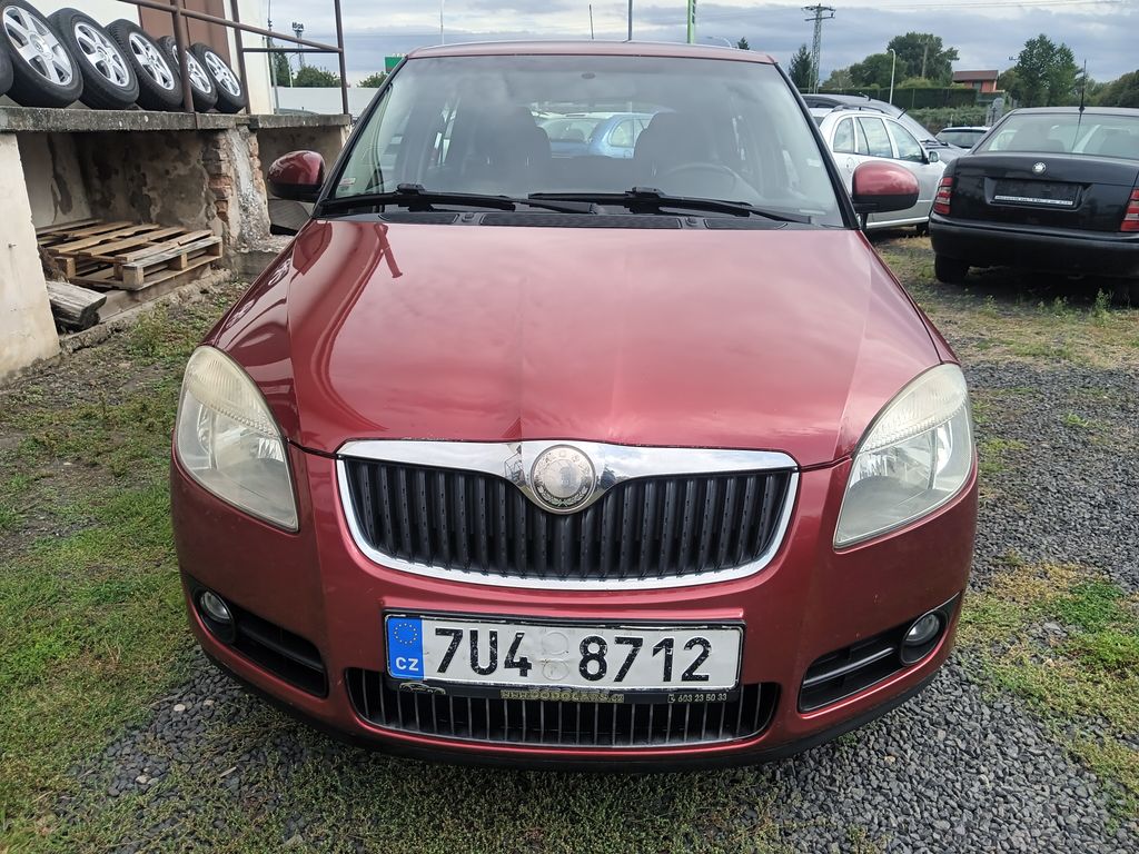 skoda-fabia-1-4-16v-ambiente-combi - 7