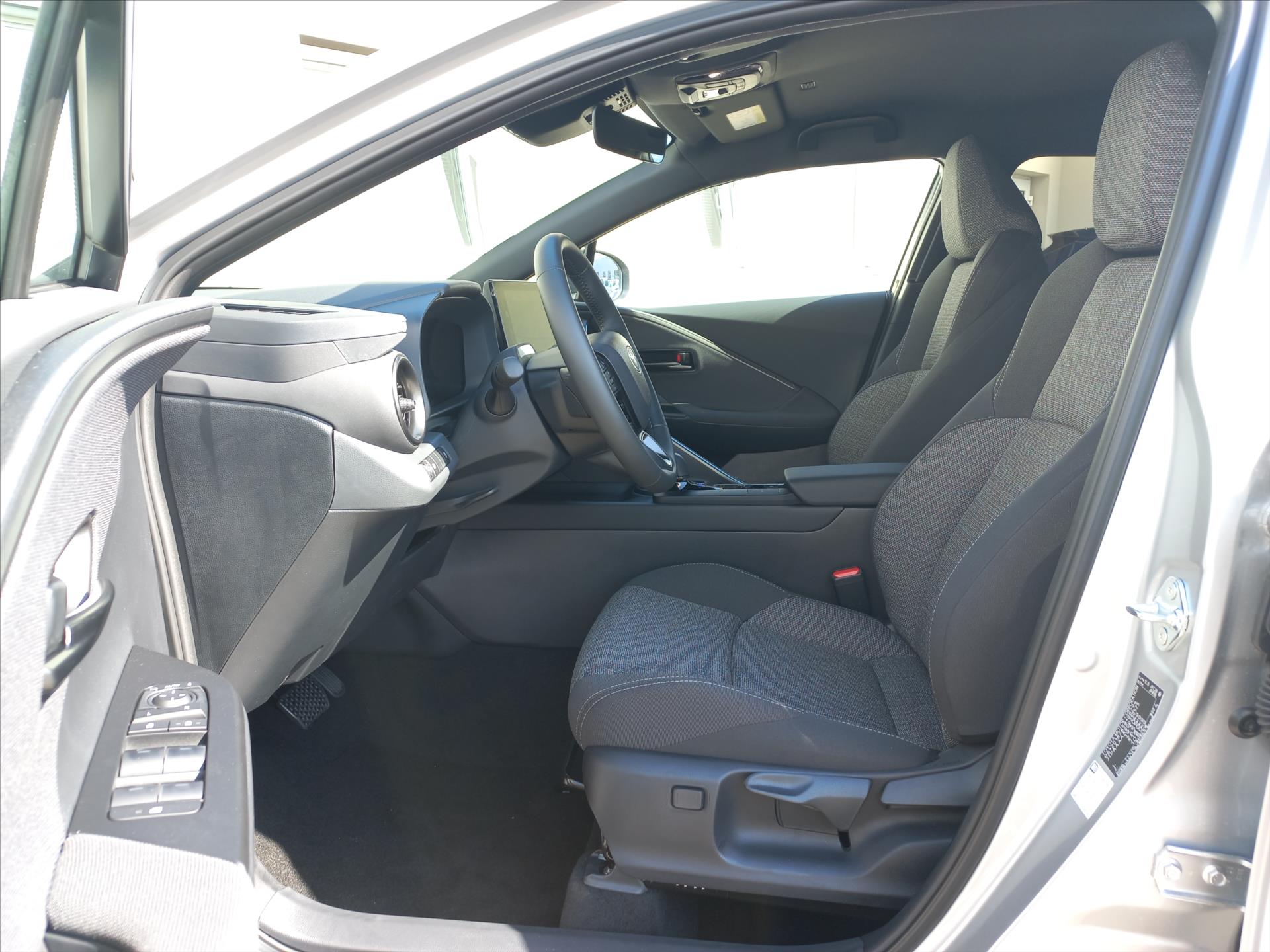 toyota-c-hr-1-8-hybrid-e-cvt-140k-style - 7