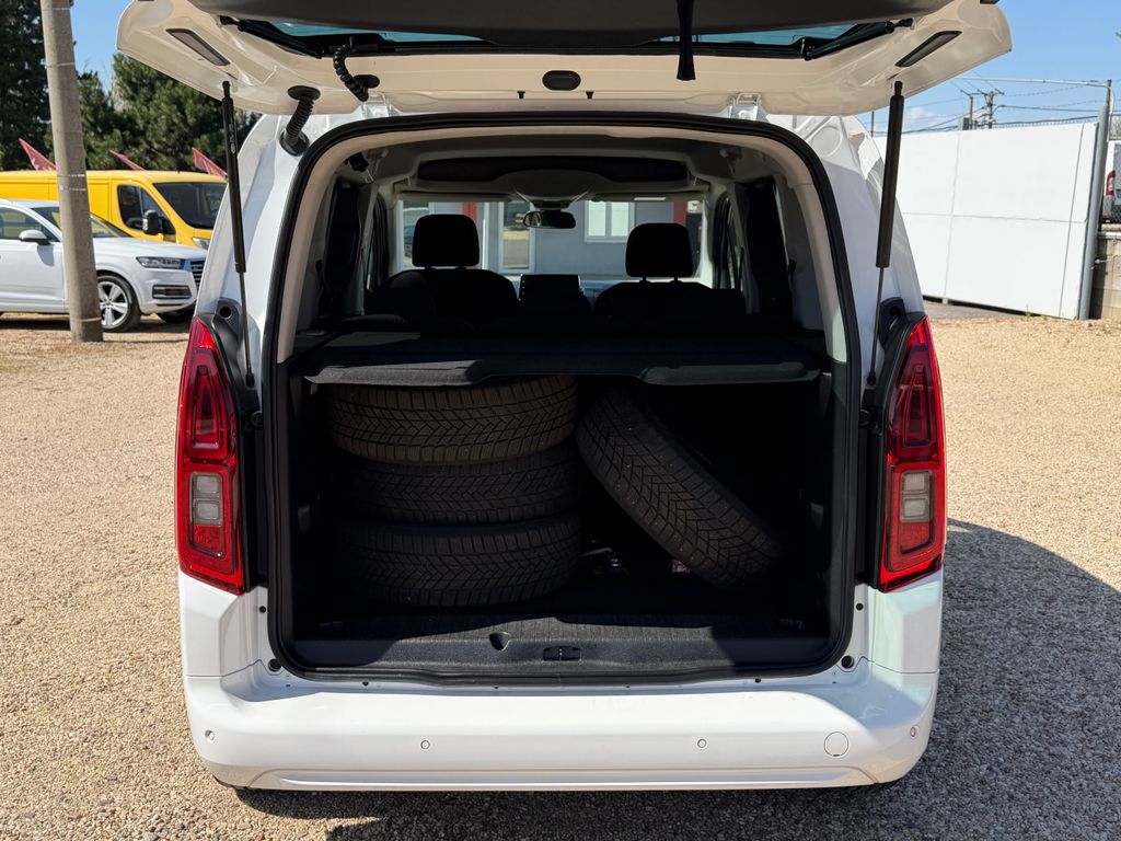 opel-combo-1-2turbo-81kw-top-vybava - 4