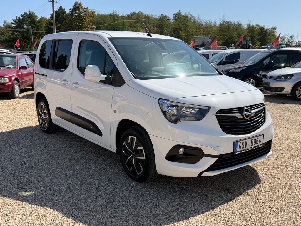 opel-combo-1-2turbo-81kw-top-vybava - 9