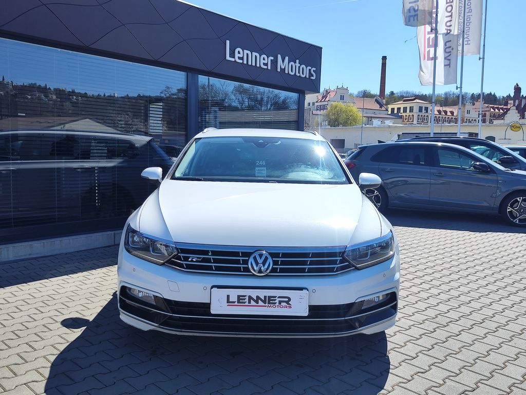 volkswagen-passat-2-0-tdi-110kw-highline-dsg-cr - 1