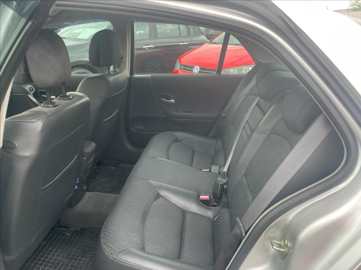 renault-laguna-2-0-16v - 8