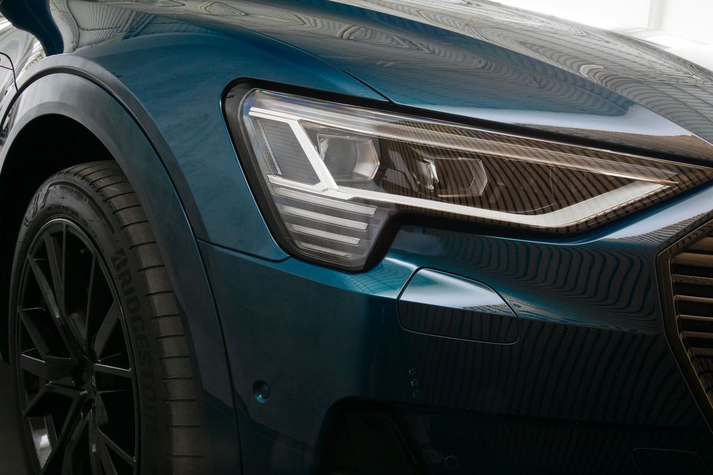 audi-e-tron-55-300kw-kessy-acc-hud-zaruka - 8