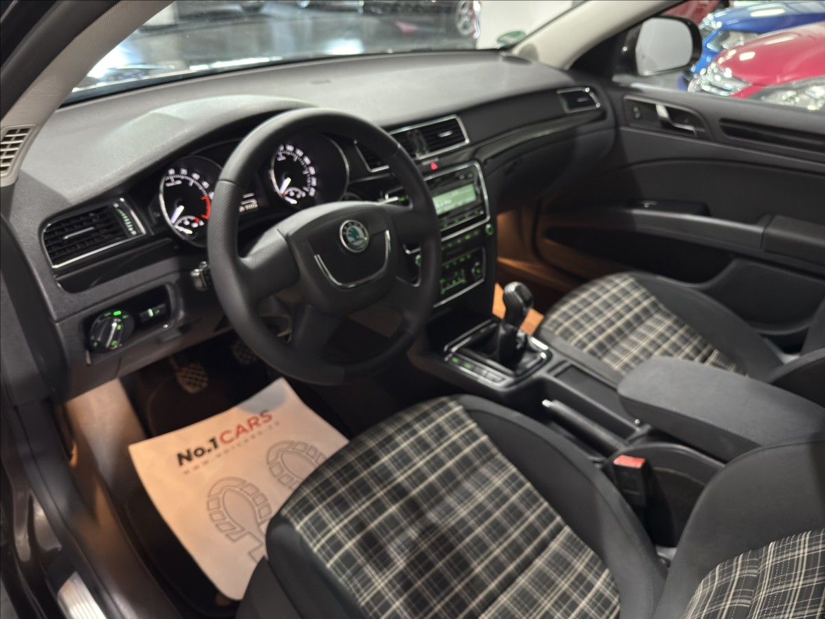 skoda-superb-2-0-tdi-4x4-125kw-elegance - 7