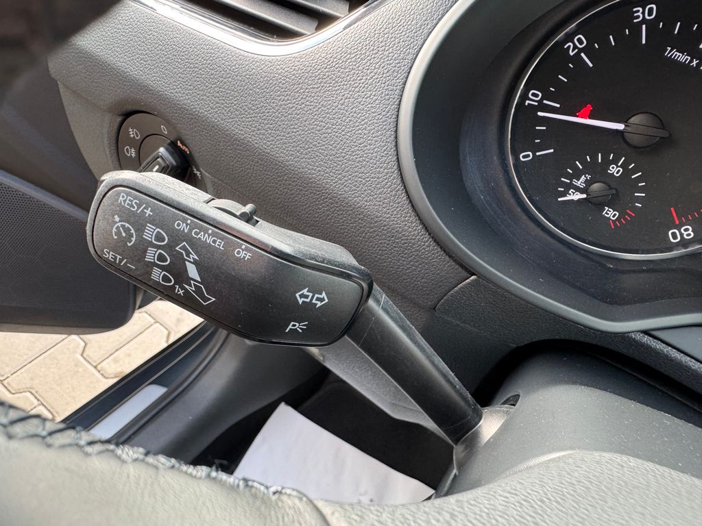 skoda-octavia-combi-1-4-tsi-ambition-joy - 8