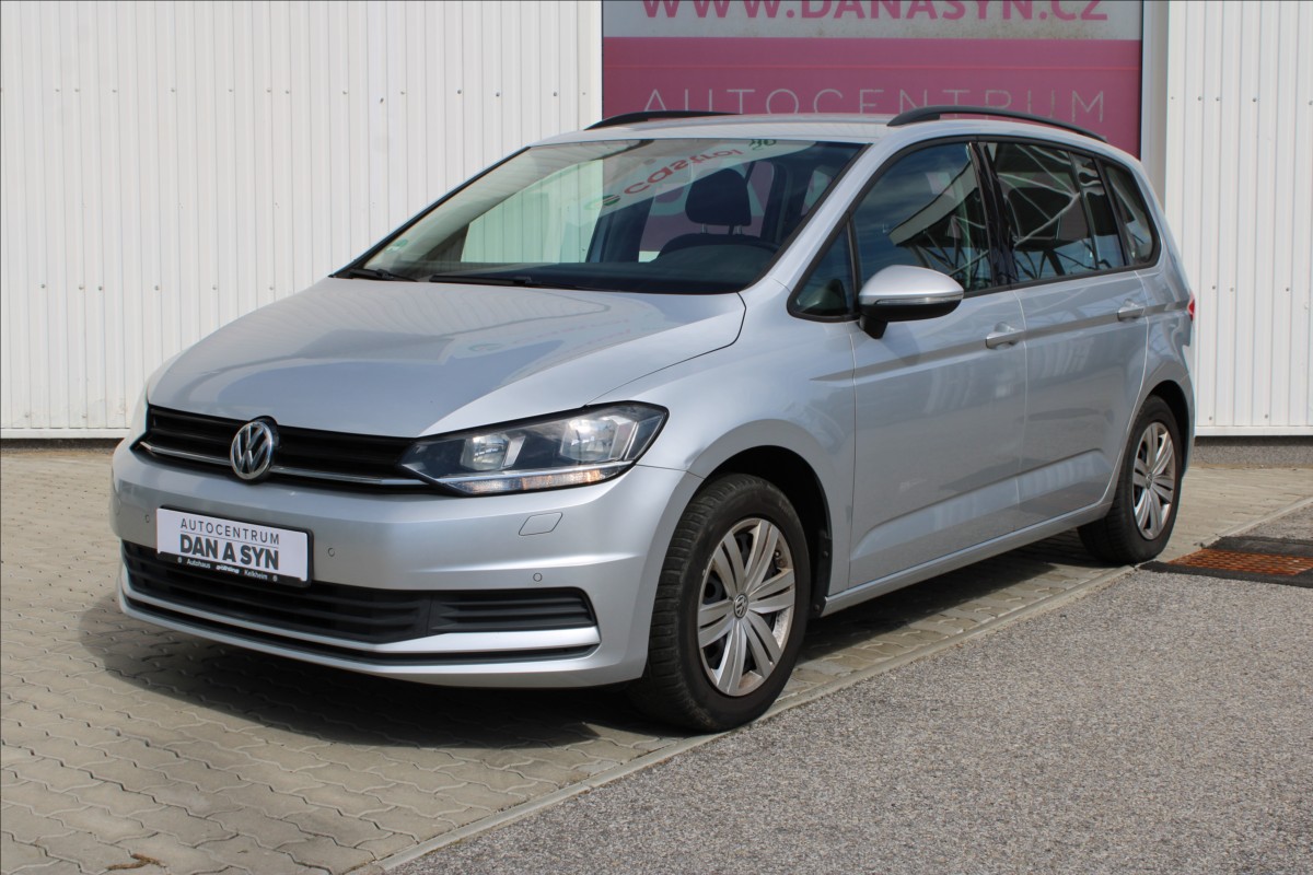 Volkswagen Touran 1,2 TSI 81KW  pěkný stav