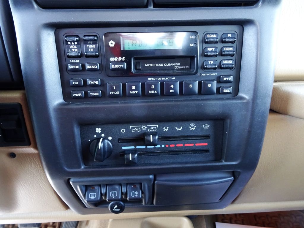 jeep-wrangler-4-0i-sahara-serviska - 7