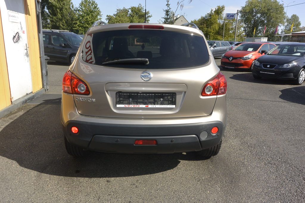 nissan-qashqai-2-0cdti-4wd-webasto-navi-p - 5