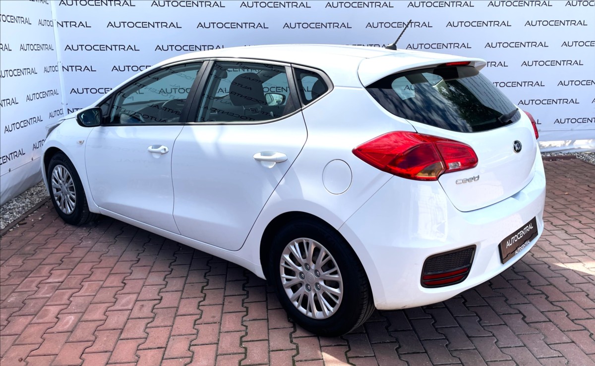kia-ceed-1-4-i-po-servisu-cr - 5