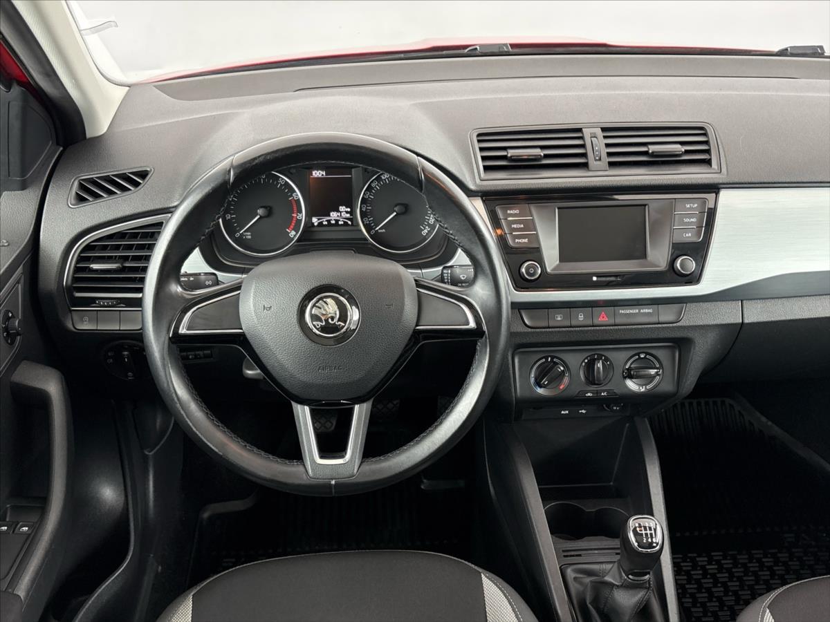 skoda-fabia-1-0-tsi-ambition-plus-panorama - 4