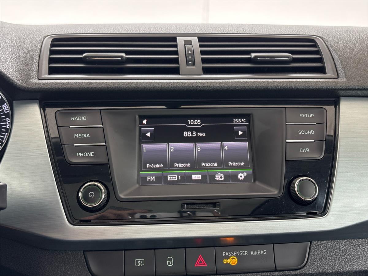 skoda-fabia-1-0-tsi-ambition-plus-panorama - 7