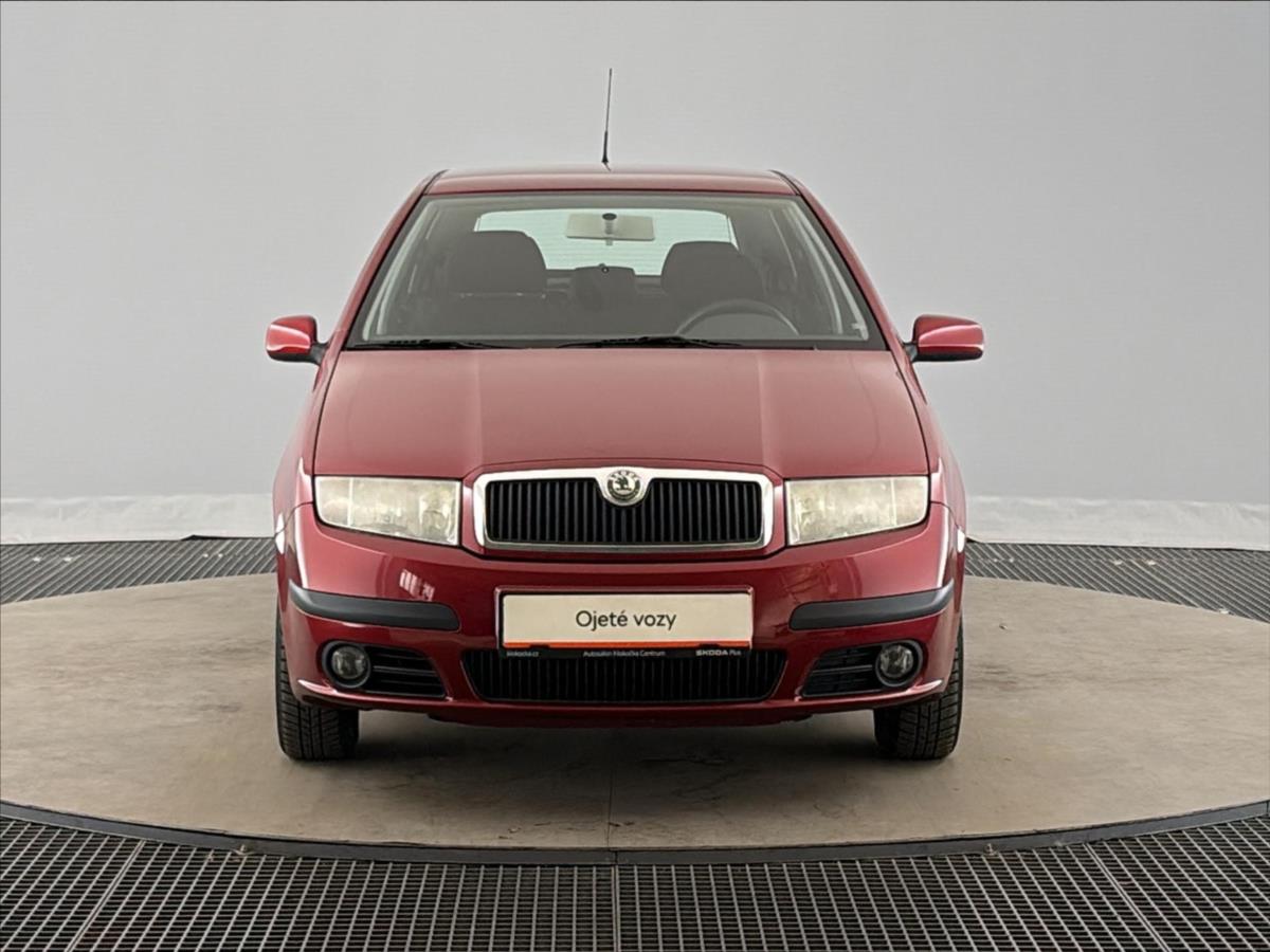skoda-fabia-1-4-16v-ambiente - 3
