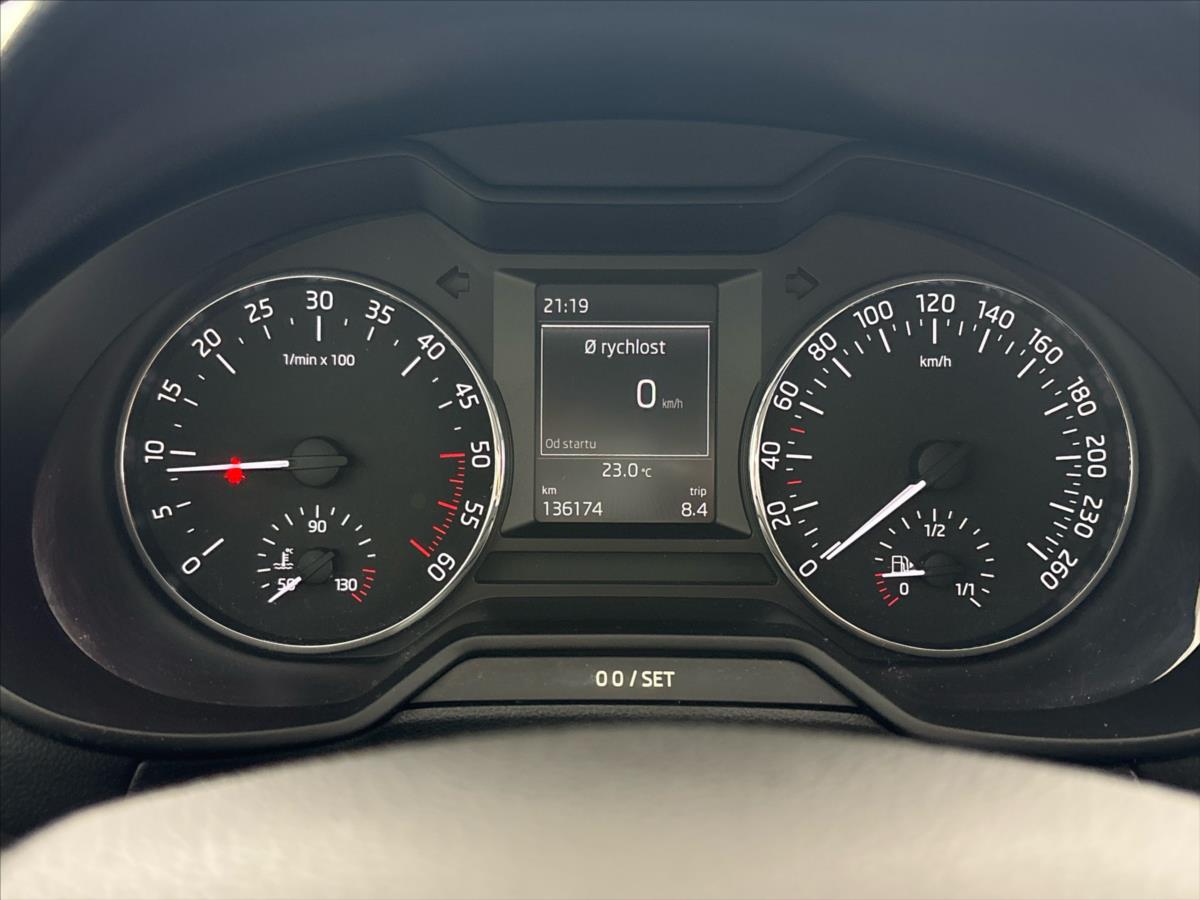 skoda-octavia-1-6-tdi-elegance - 8