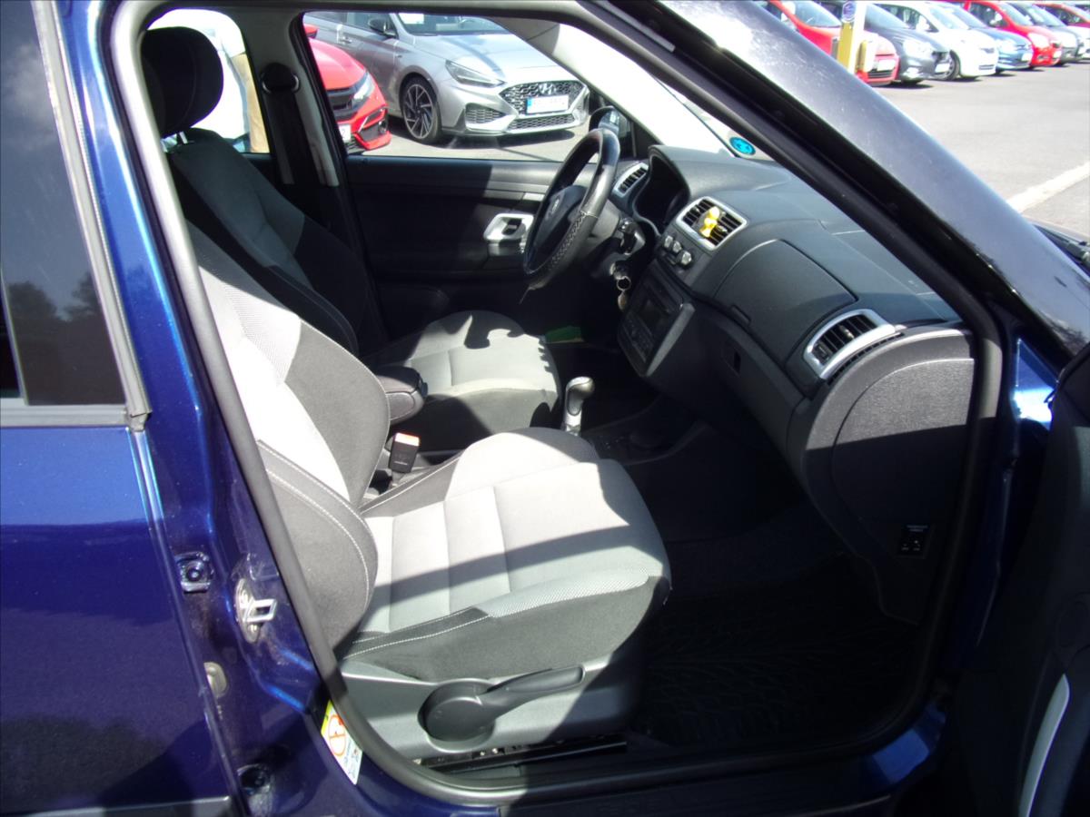 skoda-fabia-1-4-16v-sport-63kw - 9