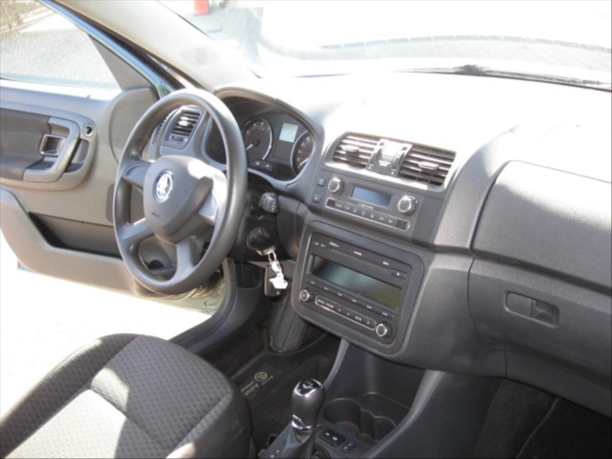 skoda-roomster-1-2-tsi-automat - 9