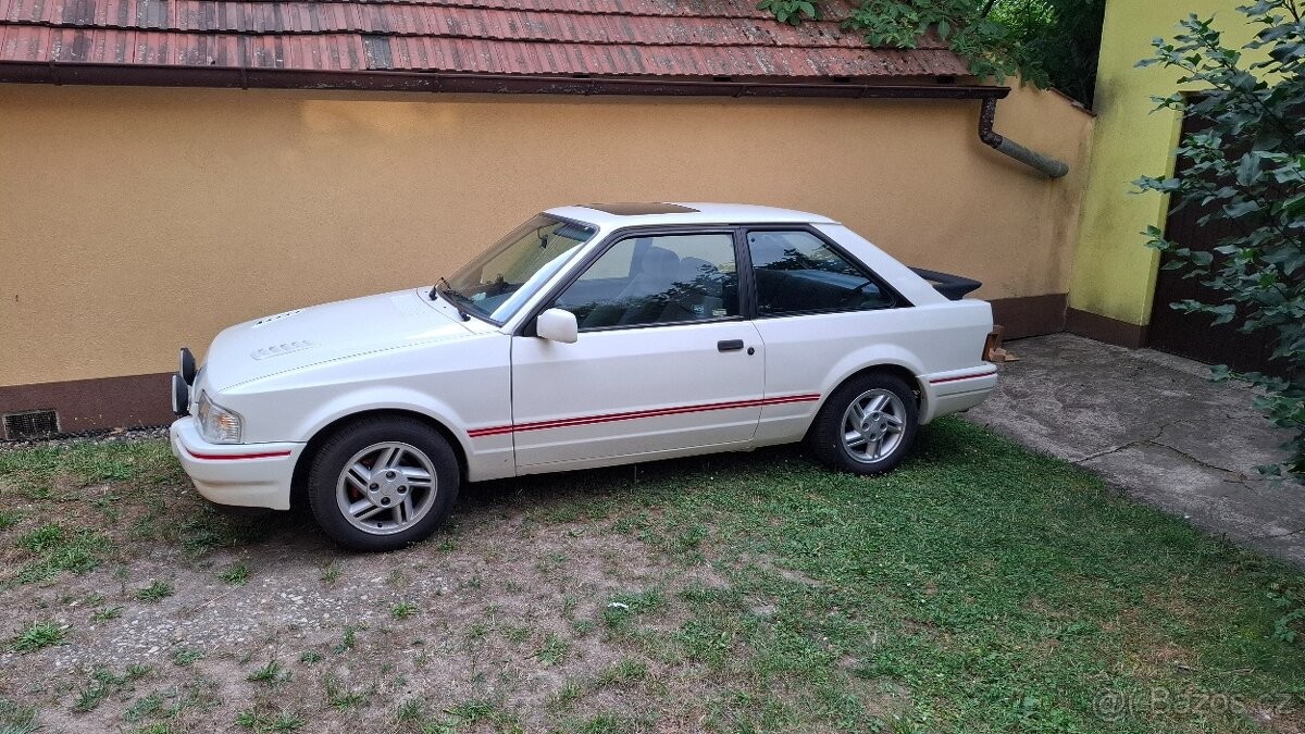 ford-escort-xr3i - 1