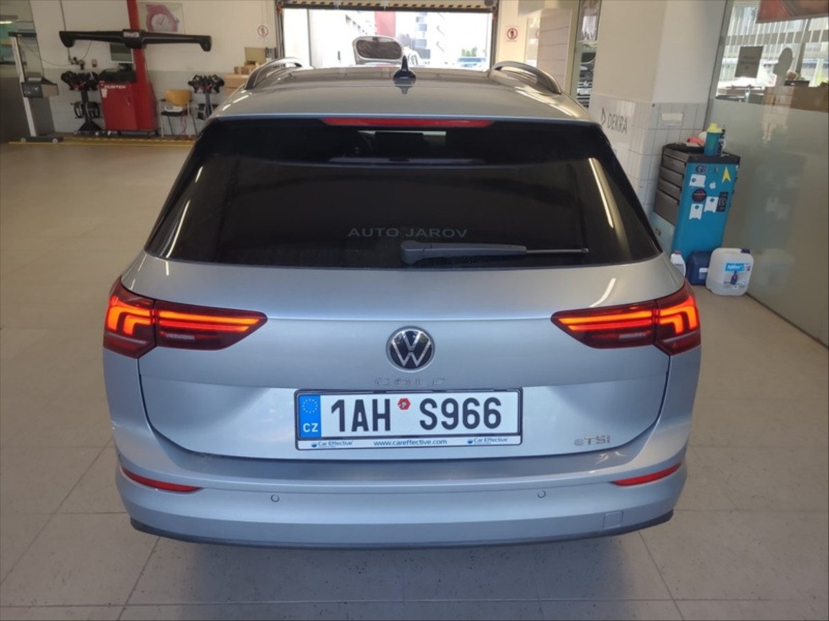 volkswagen-golf-variant-1-5-tsi-85kw-dsg-life - 1