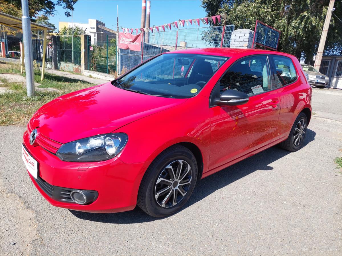 Volkswagen Golf 1,6 i DSG