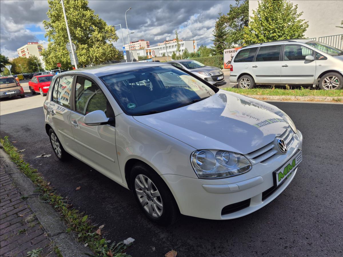 volkswagen-golf-2-0fsi-4x4-nove-pneu - 2