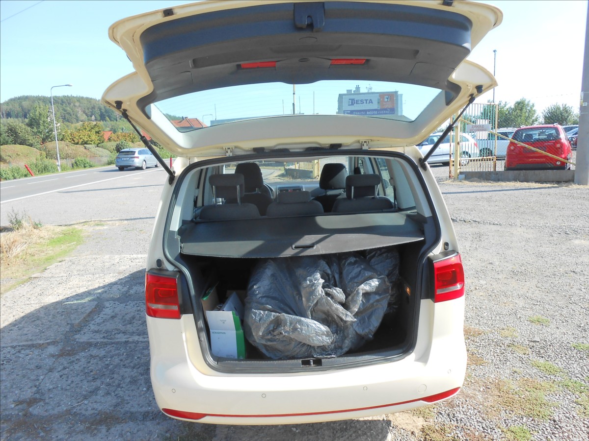 volkswagen-touran-1-6-tdi-66-kw-historie-klima - 7