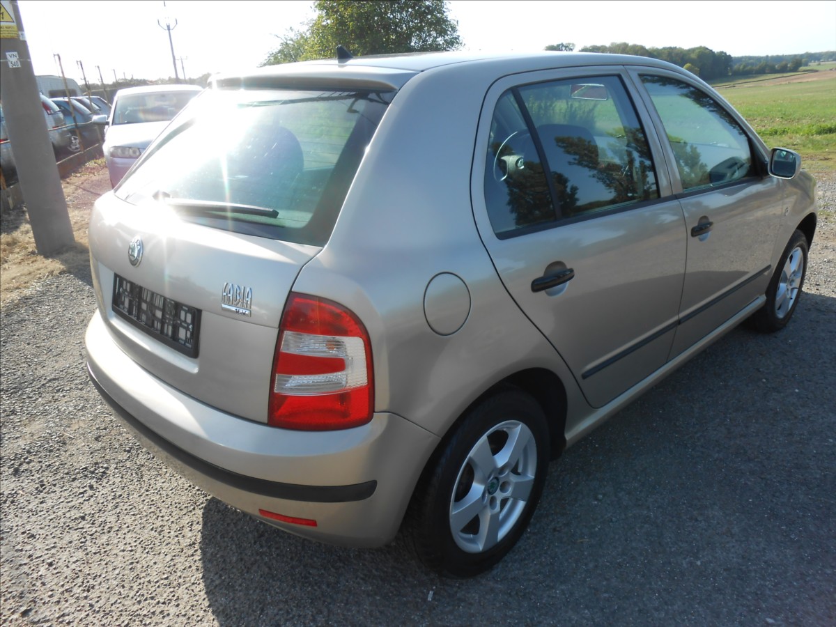 skoda-fabia-1-4-i-16v-55-kw-serviska-klima - 2