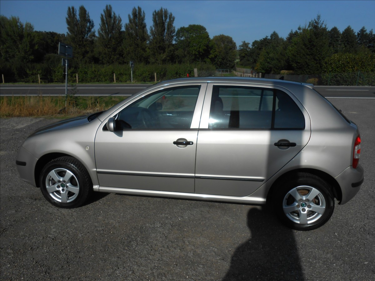 skoda-fabia-1-4-i-16v-55-kw-serviska-klima - 4
