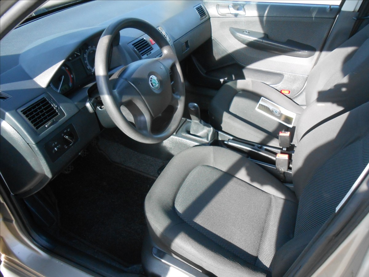 skoda-fabia-1-4-i-16v-55-kw-serviska-klima - 6