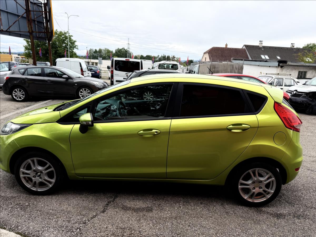 ford-fiesta-1-2-i-sport - 7
